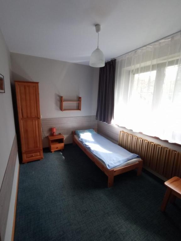 Single Room at Noclegi Pod Dębem